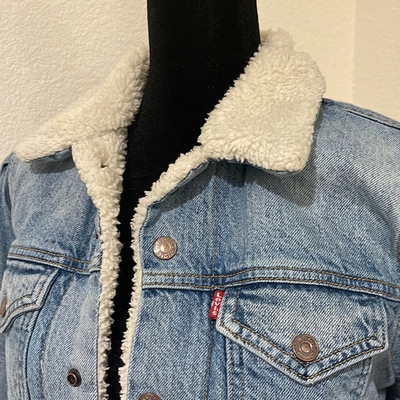 Levi's Blue Jean Jacket with White Sherpa Lining - Picture 3 of 5